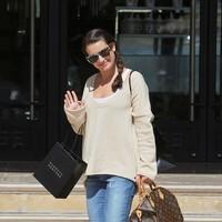 Lea Michele has her hands full as she leaves Barneys | Picture 97514